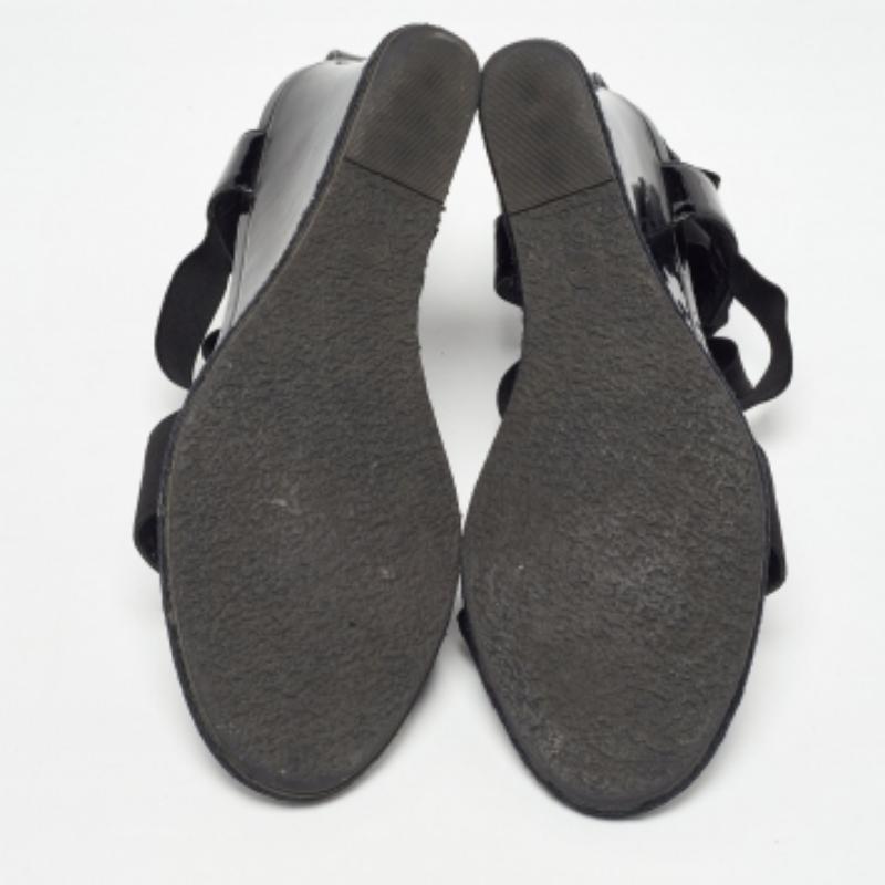 Women's Fendi Black Patent Leather and Elastic T-Strap Wedge Sandals Size 38.5 For Sale