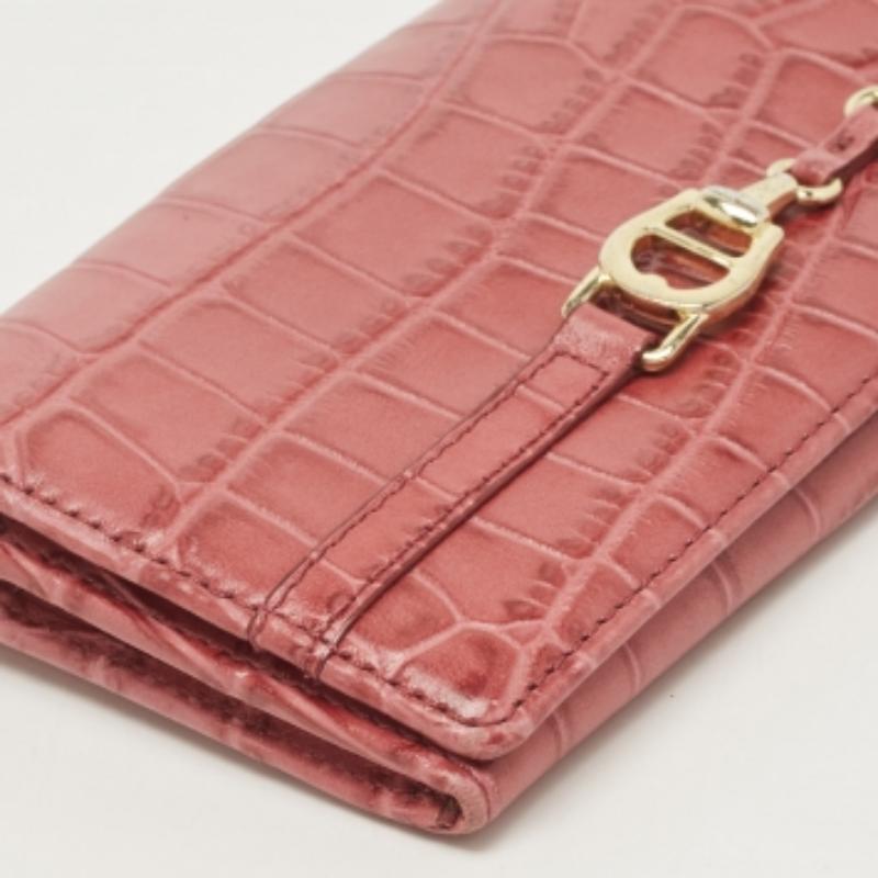 De las mujeres Cartera Continental de Piel de Cocodrilo Rosa Aigner en venta