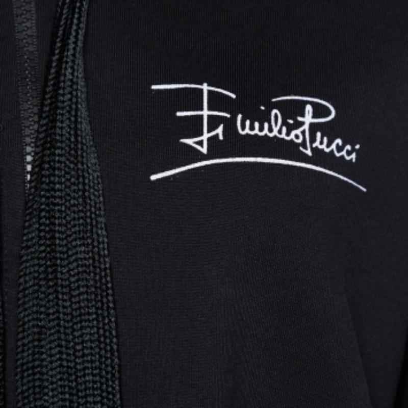 Emilio Pucci Chaqueta negra con capucha de punto de algodón con dobladillo estampado y cremallera L Negro en venta