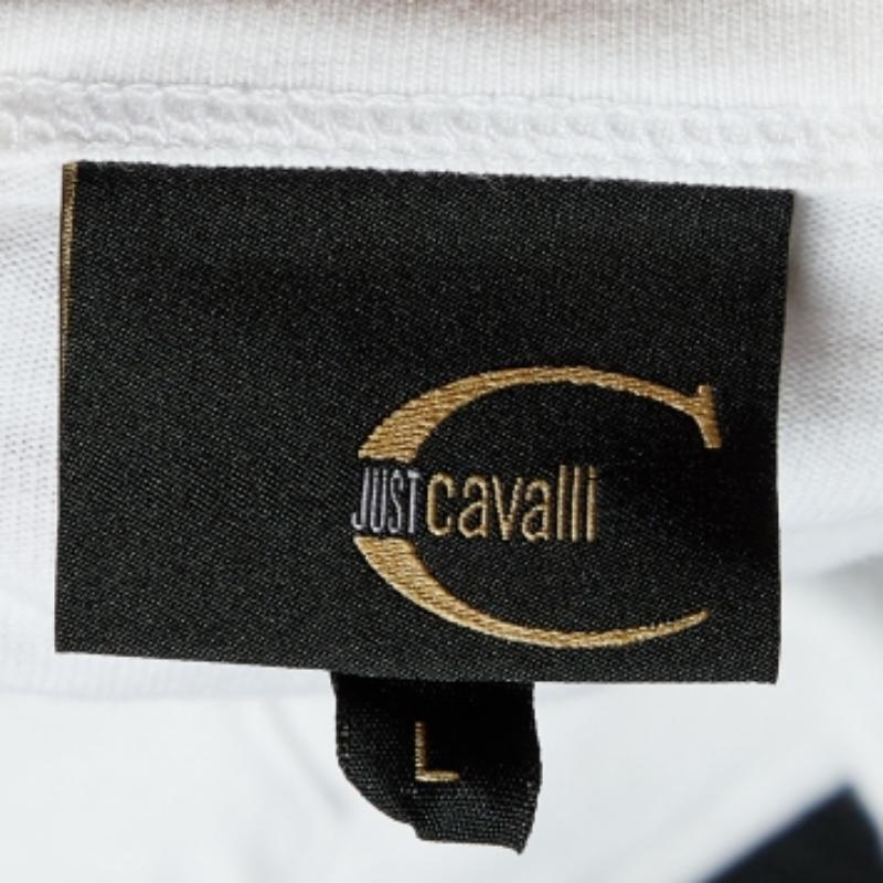 Che tu voglia uscire con gli amici o semplicemente rilassarti, questa t-shirt è un capo versatile che può essere abbinato in molti modi. È stato realizzato con un tessuto pregiato.