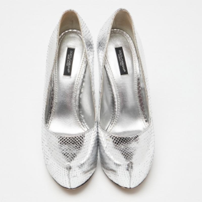 Women's Dolce & Gabbana Silver Python Platform Pumps Size 38 For Sale
