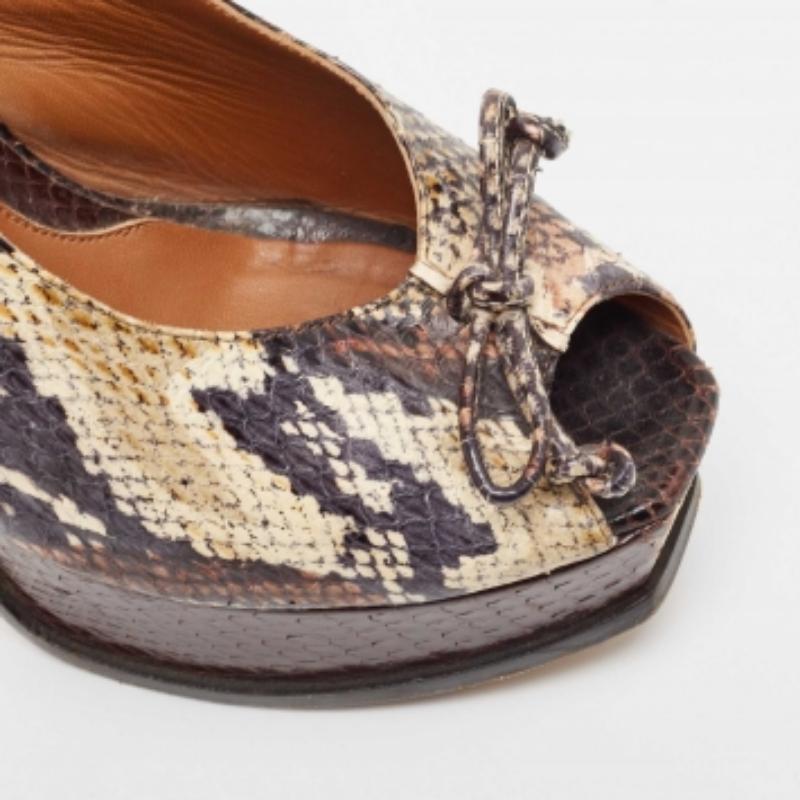 Fendi Tricolor Python Bow Fendista Slingback Pumps Size 39.5 en venta 2