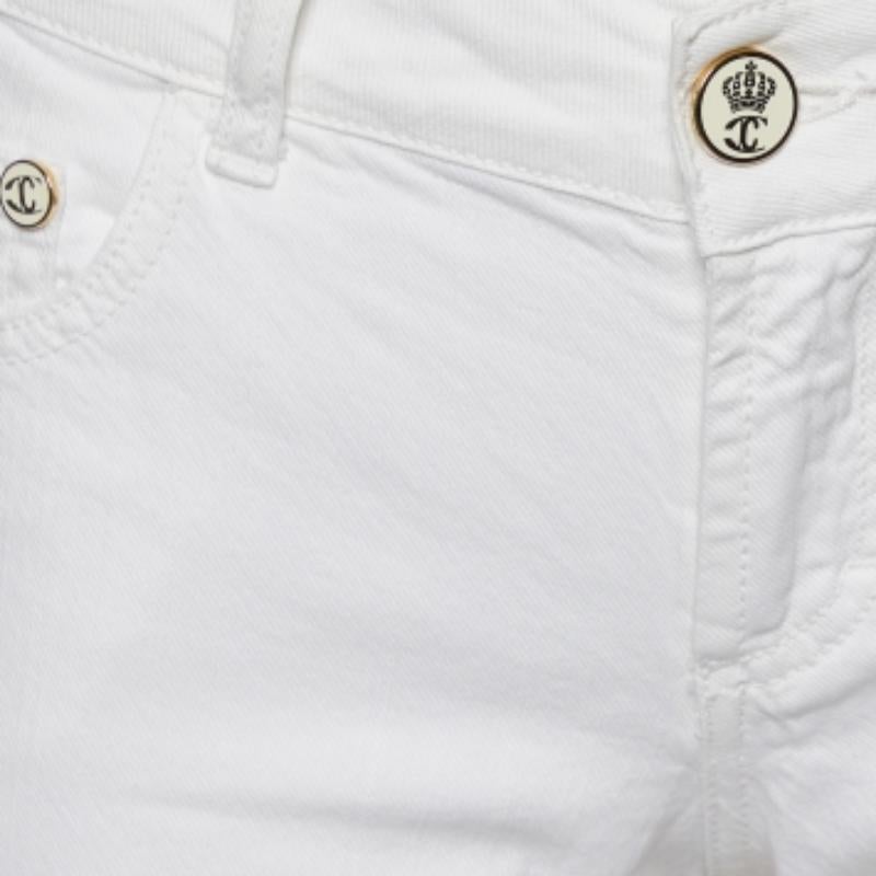 Ein gutes Paar Jeans macht den Kleiderschrank immer komplett. Diese Jeans ist so gekonnt und stilvoll geschnitten, dass sie im Handumdrehen zu Ihrem Lieblingsstück wird. Er bietet Ihnen einen bequemen, stilvollen Sitz.