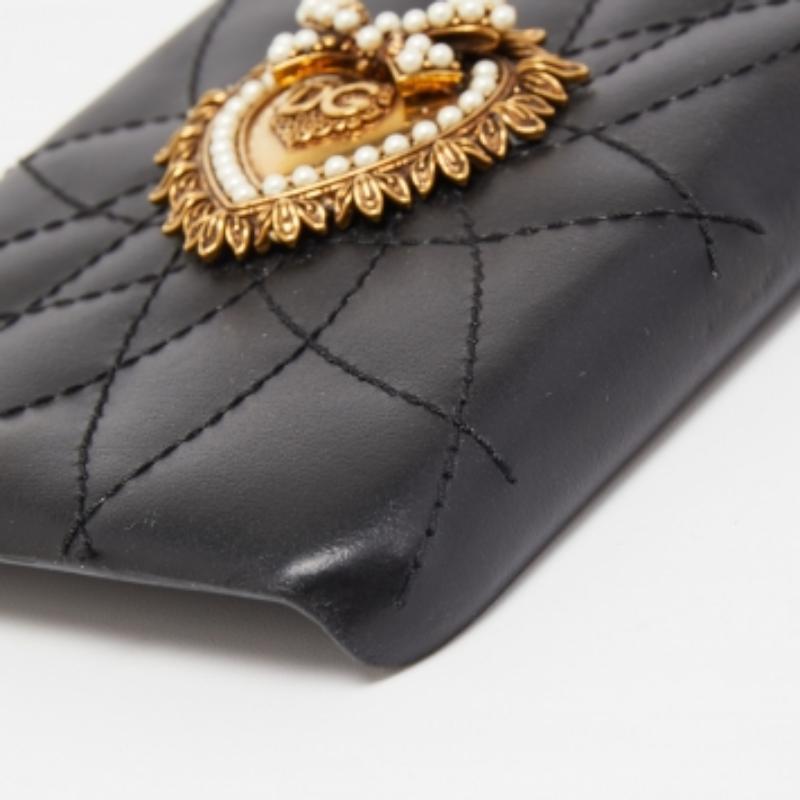 Dolce & Gabbana Housse Devotion en cuir matelassé noir pour iPhone XS en vente 2