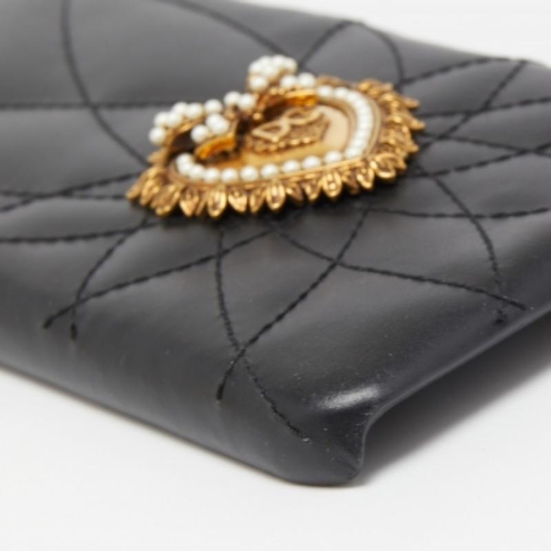 Dolce & Gabbana Housse Devotion en cuir matelassé noir pour iPhone XS en vente 1