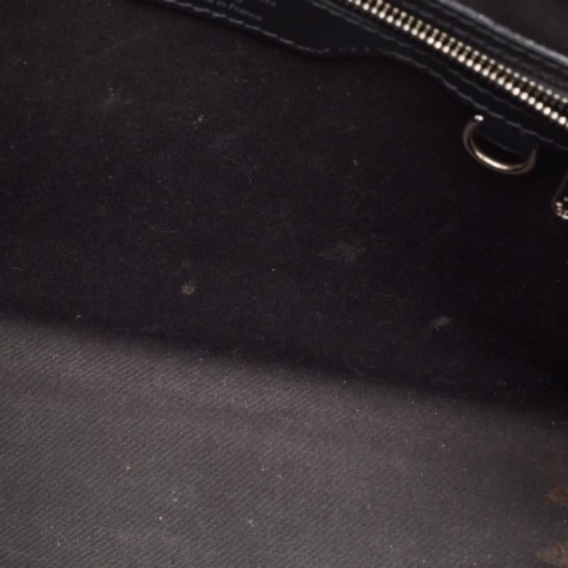 Nero Louis Vuitton Borsa Brea MM in pelle di Epi nera in vendita