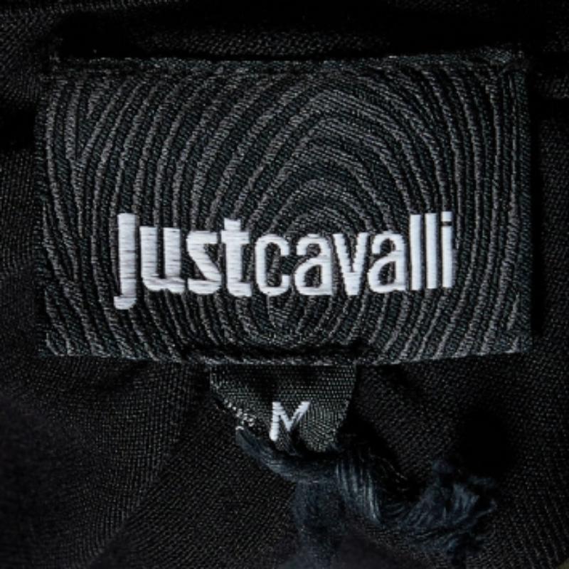 Che tu voglia uscire con gli amici o semplicemente rilassarti, questa t-shirt è un capo versatile che può essere abbinato in molti modi. È stato realizzato con un tessuto pregiato.
