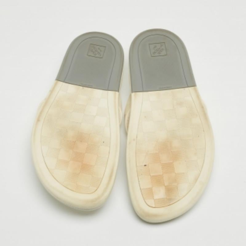 Blanc Louis Vuitton - Chaussures longues en caoutchouc Damier blanc, taille 42,5 en vente