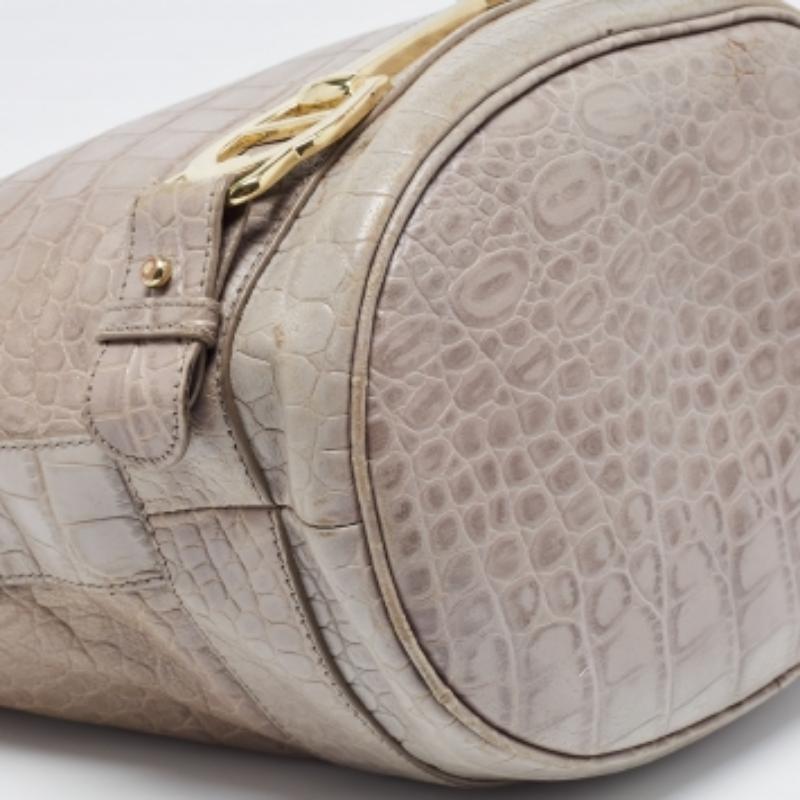 Aigner Graue Lederhandtasche mit Krokoprägung im Angebot 8
