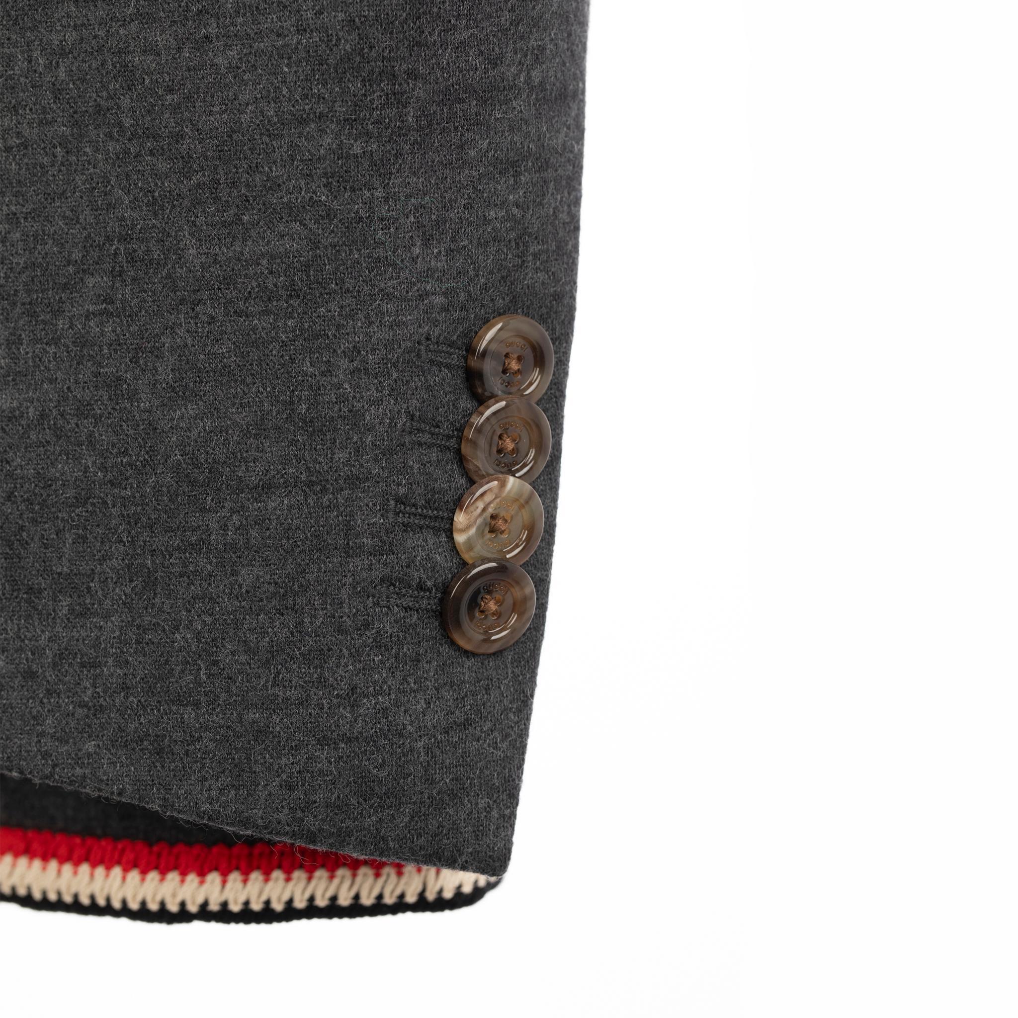 Gucci Uomo Blazer grigio con ricamo floreale 48 IT In condizioni Nuovo in vendita a Sydney, New South Wales