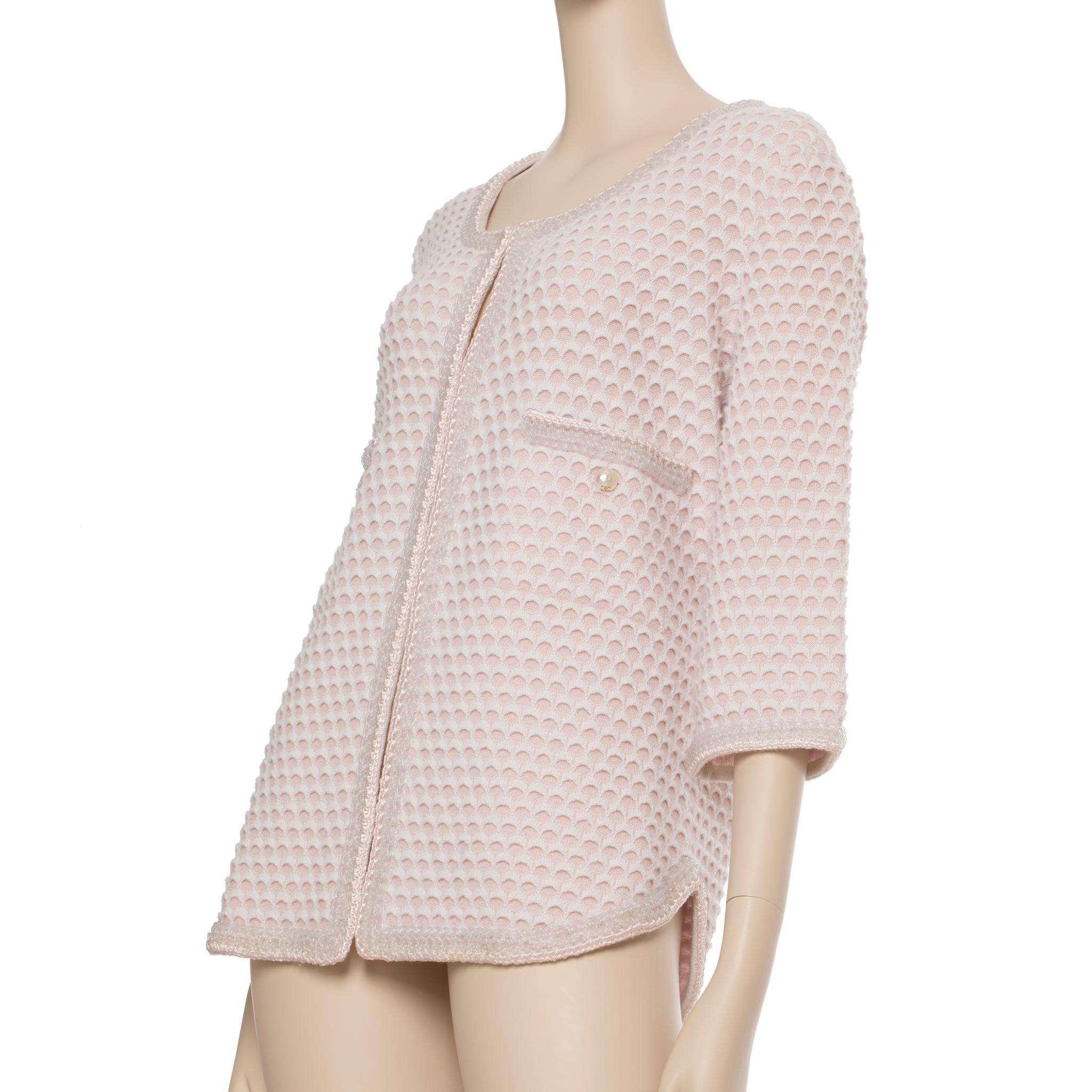 Chanel Cardigan en tweed de cachemire rose avec bande de taille 42 FR en vente 2