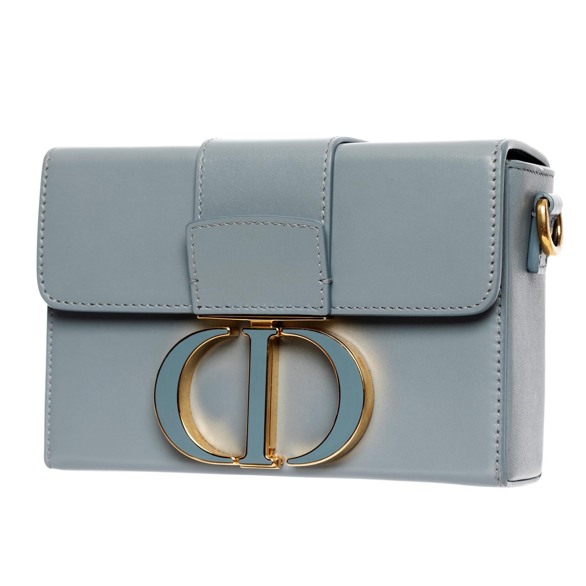 Christian Dior 30 Borsa Montaigne in pelle blu-grigia con hardware in tonalità oro In condizioni ottime in vendita a Sydney, New South Wales