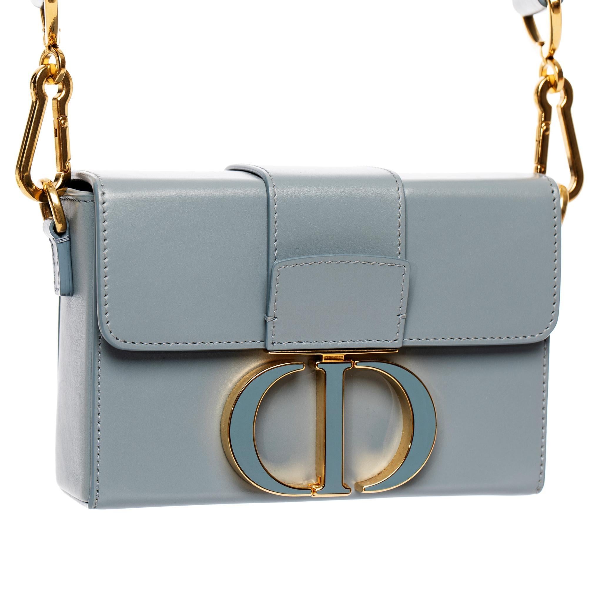 Christian Dior 30 Borsa Montaigne in pelle blu-grigia con hardware in tonalità oro in vendita 2