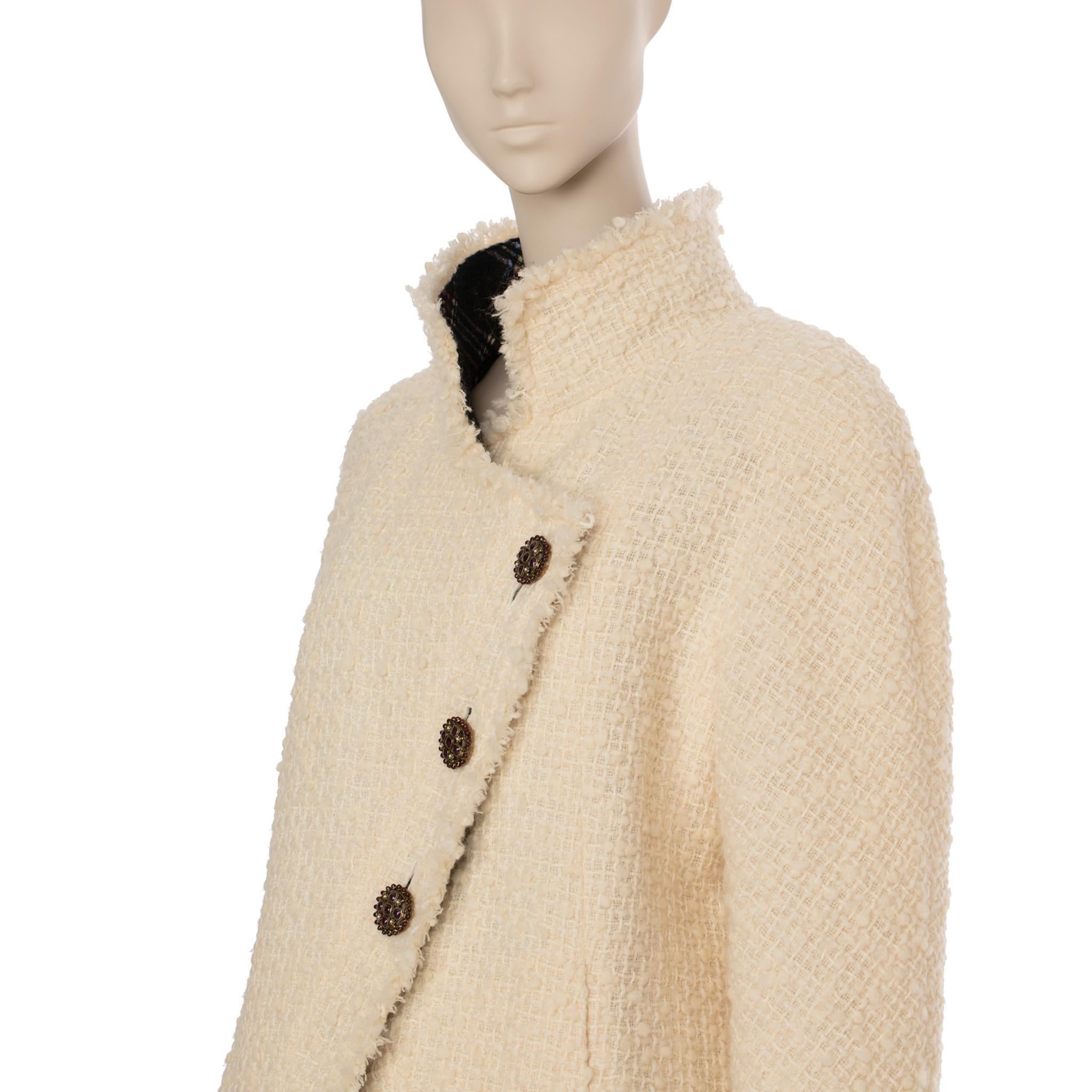 Giacca Chanel in tweed color crema con fodera a quadri 42 FR In condizioni ottime in vendita a Sydney, New South Wales