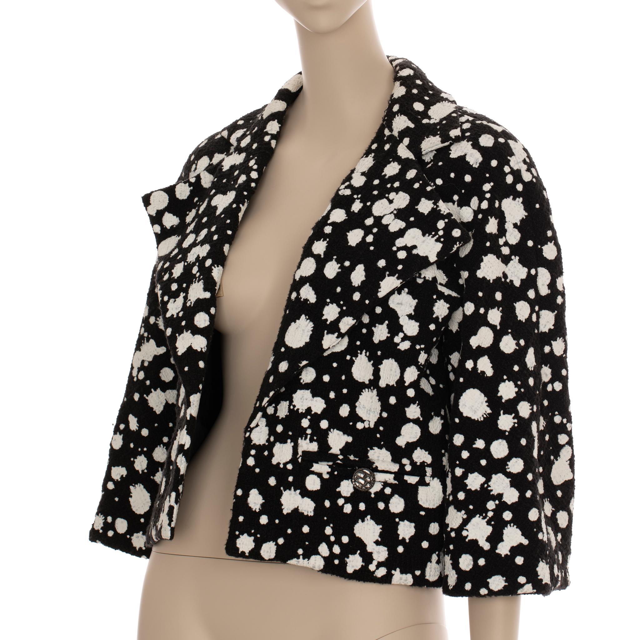Donna Giacca Chanel nera e bianca 38 FR in vendita