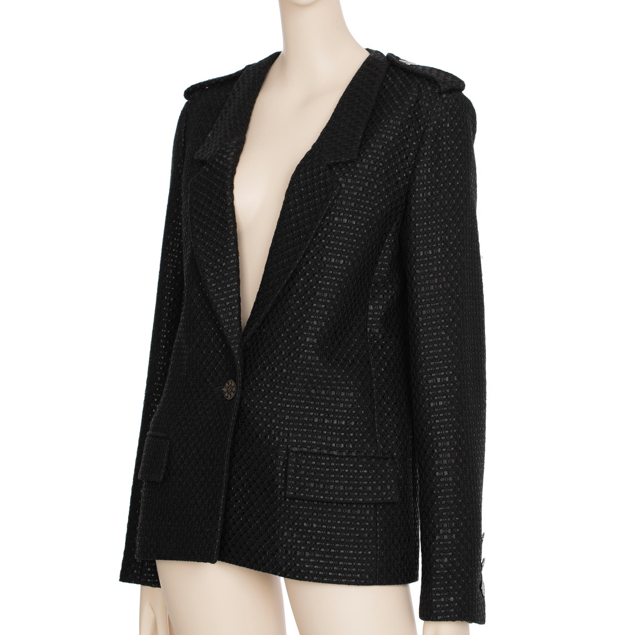 Nero Blazer Chanel in tweed nero con un solo bottone 42 FR in vendita