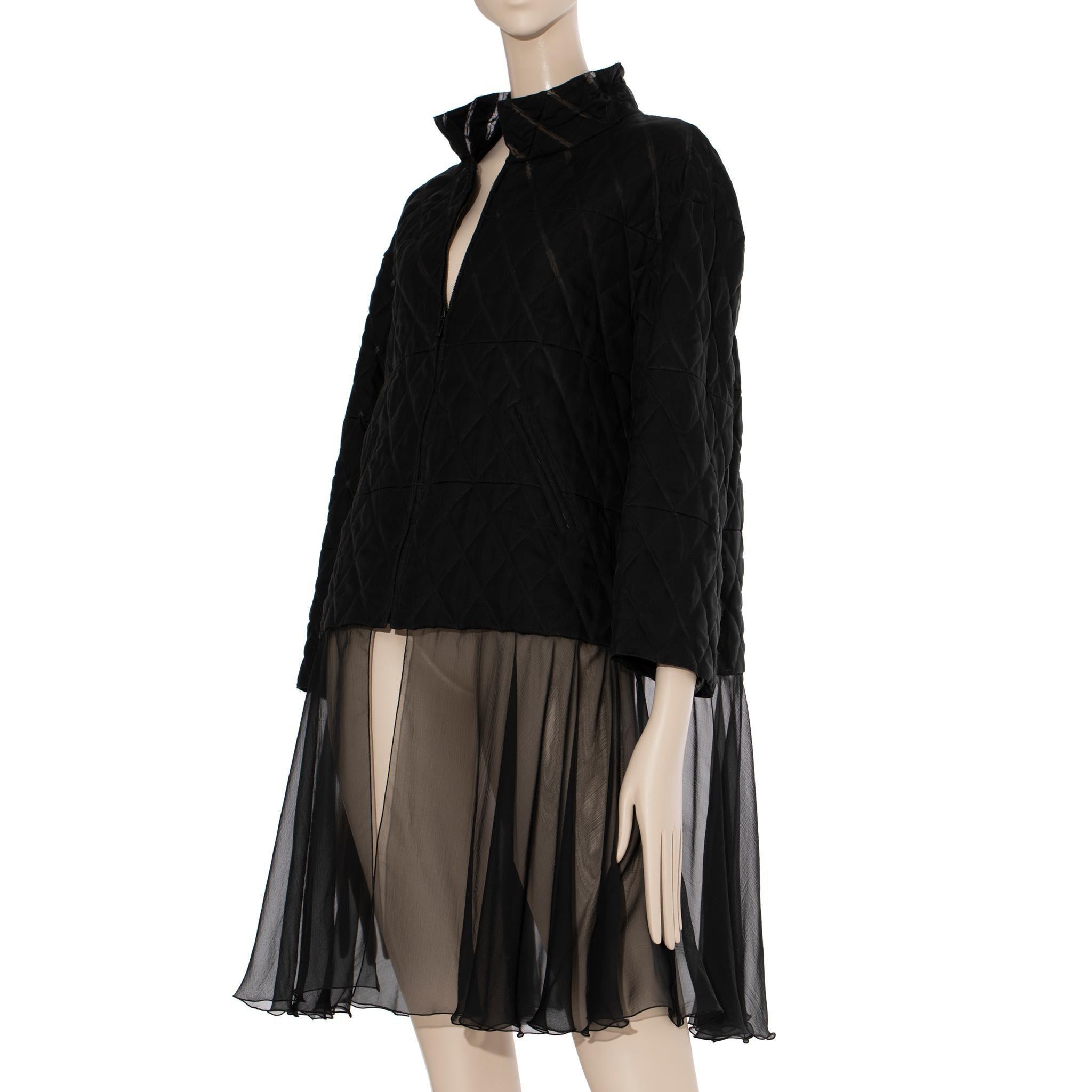 Donna Giacca nera trapuntata Chanel con tulle 42 FR in vendita