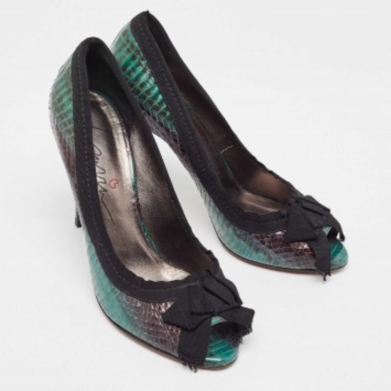 Noir Lanvin Green/Black Python Bow Peep Toe Pumps Size 39.5 en vente