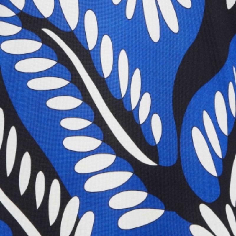 La finesse et la silhouette féminine de cette robe de créateur témoignent du savoir-faire impeccable du Label en matière de confection. Il est cousu avec des matériaux de qualité, a une bonne coupe et peut être facilement associé à des accessoires