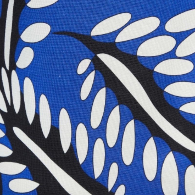 Diane von Furstenberg Bleu Robe Kaden en jersey imprimé M Excellent état - En vente à Dubai, Al Qouz 2