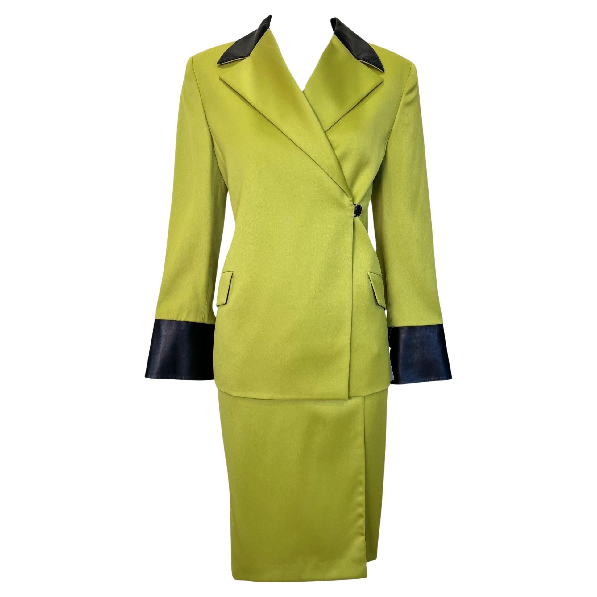 Gianni Versace Couture, tailleur jupe chartreuse et noir, 1998