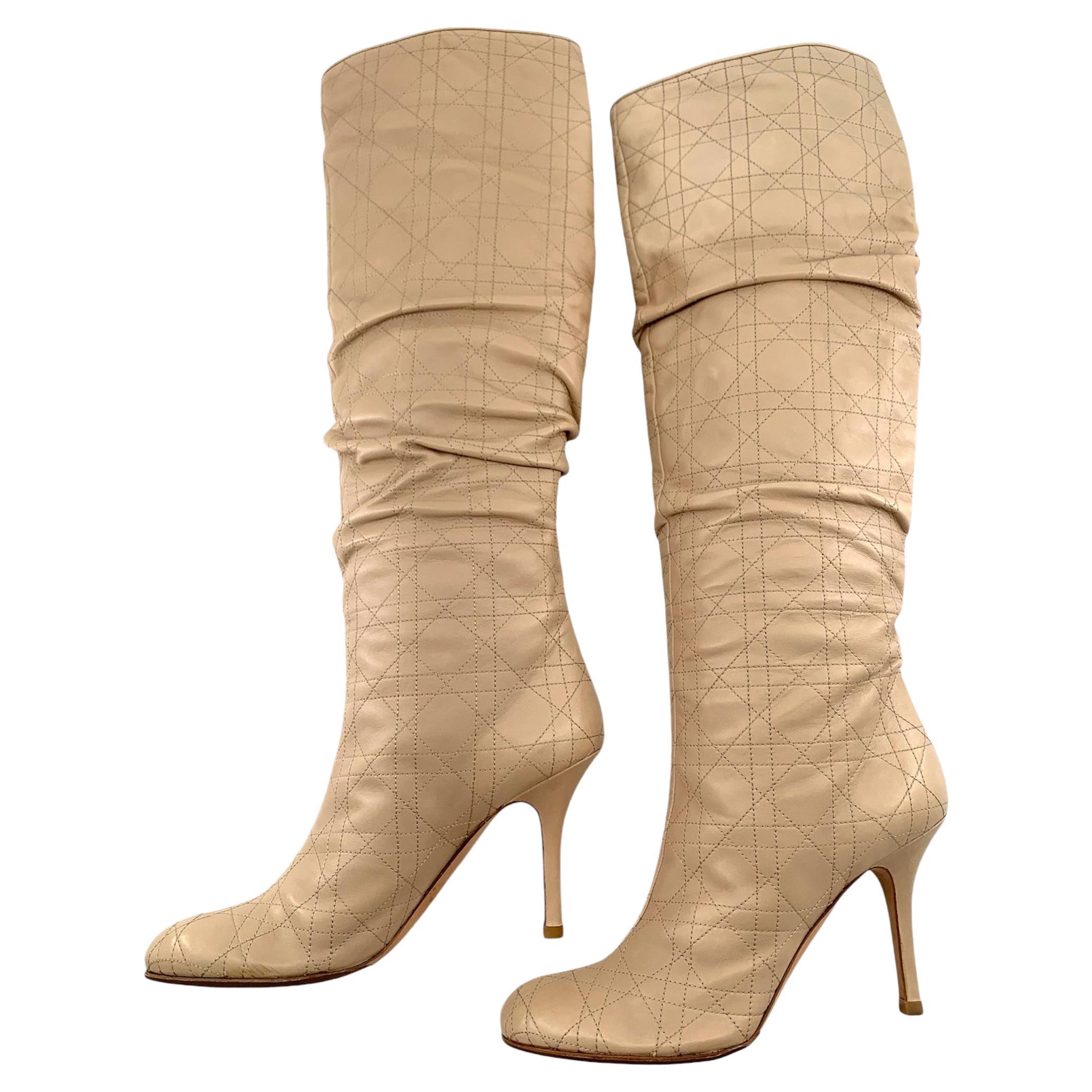 Christian Dior Gesteppte Beige Leder Kniehohe Stiletto Stiefel EU 40