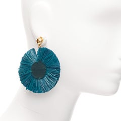OSCAR DE LA RENTA dark green raffia acrylic plate round pin earrings