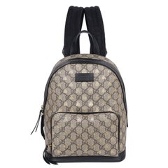 Gucci GG Supreme Monogram Bees Small Day Backpack