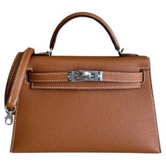 Borse Hermes Kelly Mini 20 in pelle Epsom color oro-beige con dettagli in palladio e manico superiore