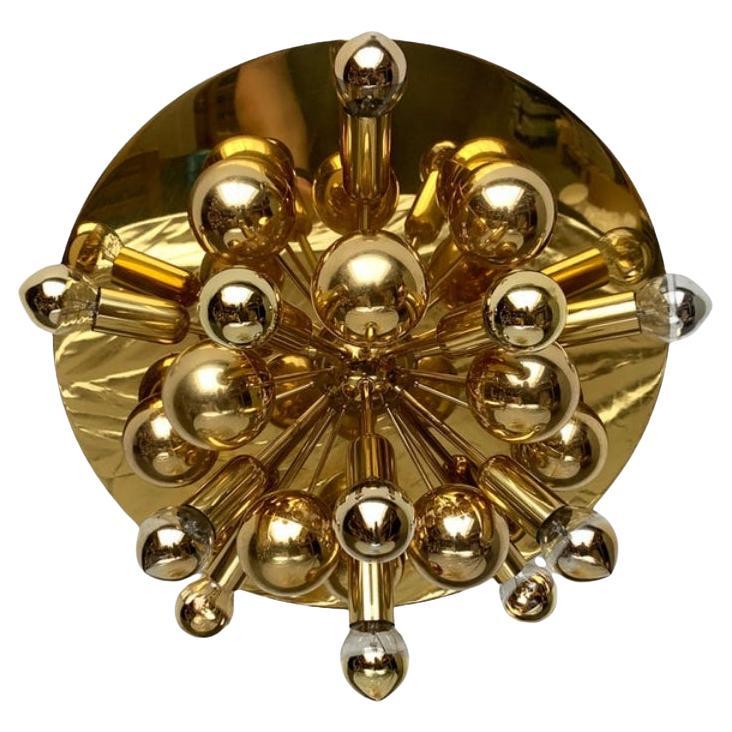 Lampada da soffitto o da parete atomica in ottone tedesca di metà secolo di Dorothee Becker, anni 
70 in vendita