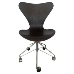 Arne Jacobsen for Fritz Hansen Dark Brown Oak Series 7 Desk Task Office Chair