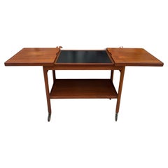 Carrito de bar Servidor de extensión de teca danesa moderna de mediados de siglo Carrito de bar Servidor de extensión de teca danesa moderna de mediados de siglo