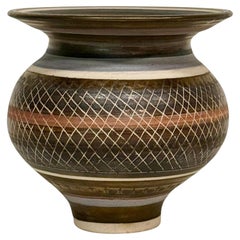 Vintage Flared Rim Modernist Vase im Stil von Lucie Rie