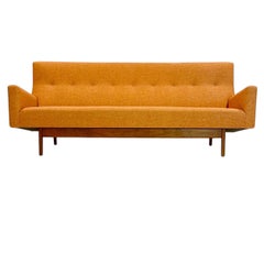 Jens Risom Modernes schwimmendes Sofa um 1962