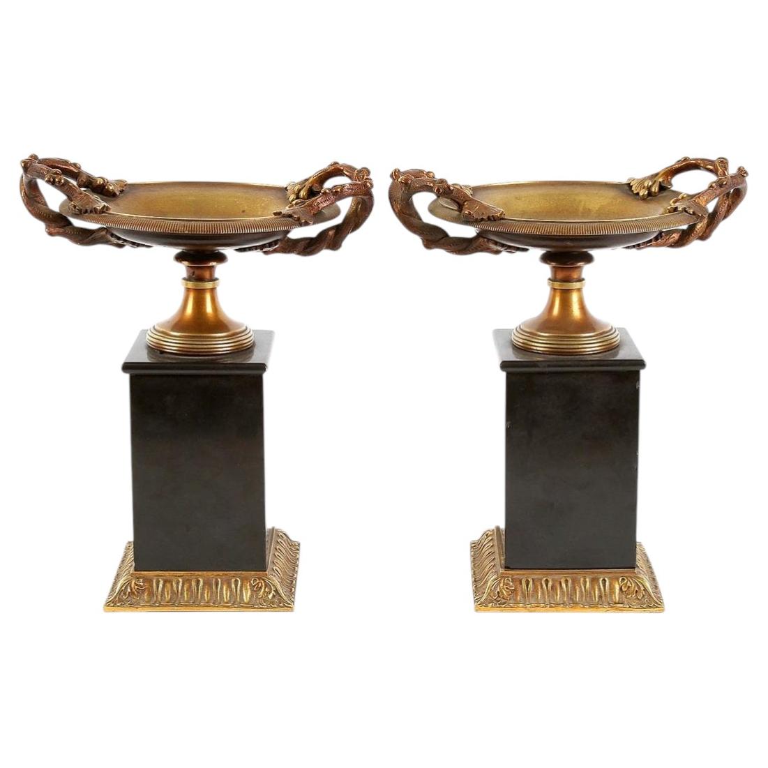 Ein Paar Bronzevasen im griechischen Stil, Frankreich, Ende des 19. Jahrhunderts im Angebot