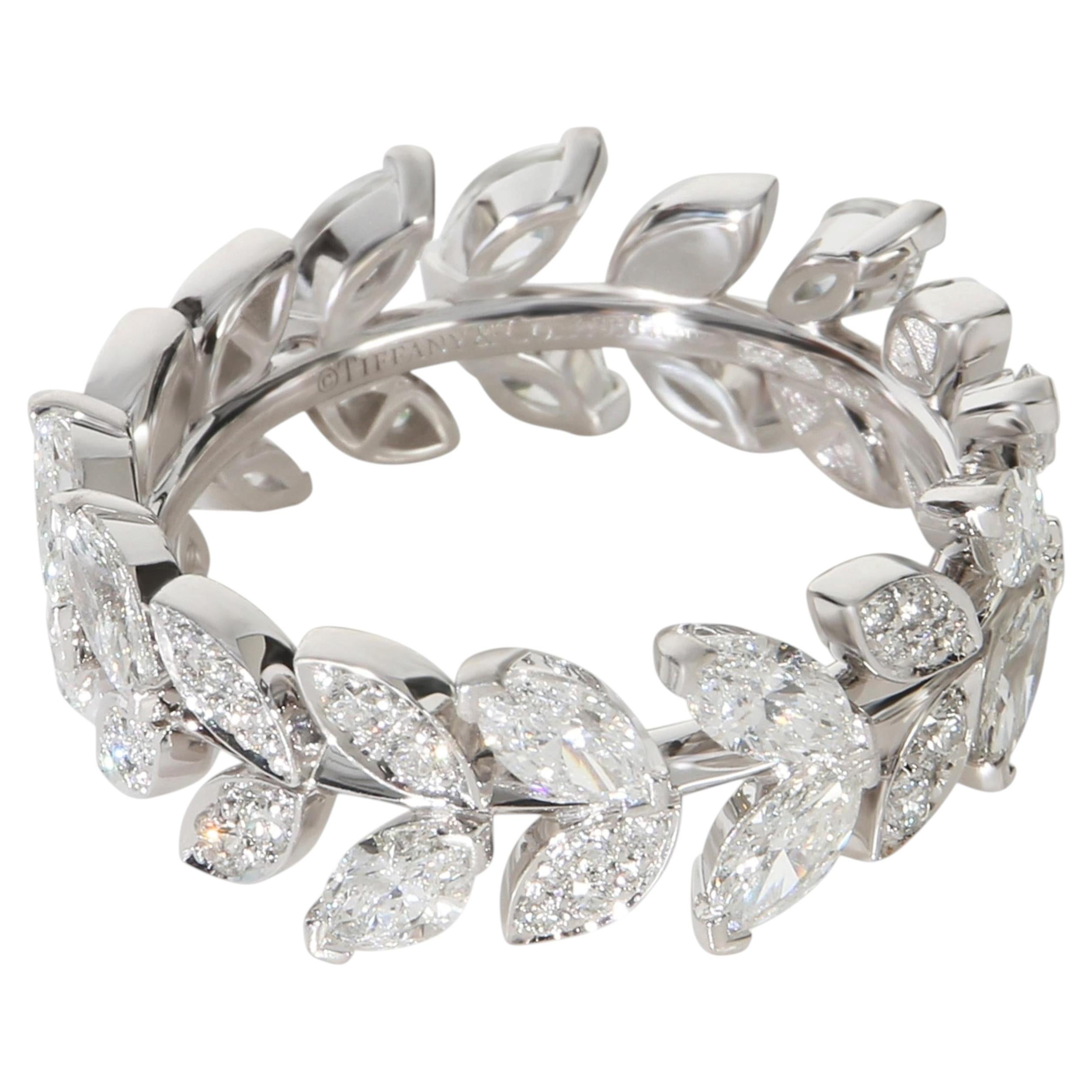 Tiffany & Co. Anillo «Victoria Vine» de platino y diamantes en venta