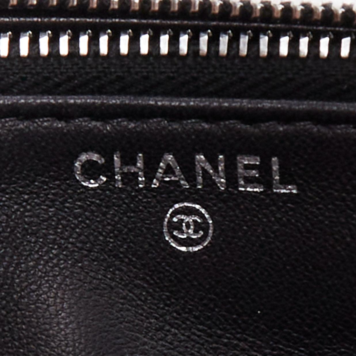 Chanel Mini Gabrielle in pelle squamata con finiture in vernice doppia CC WOC in vendita 7