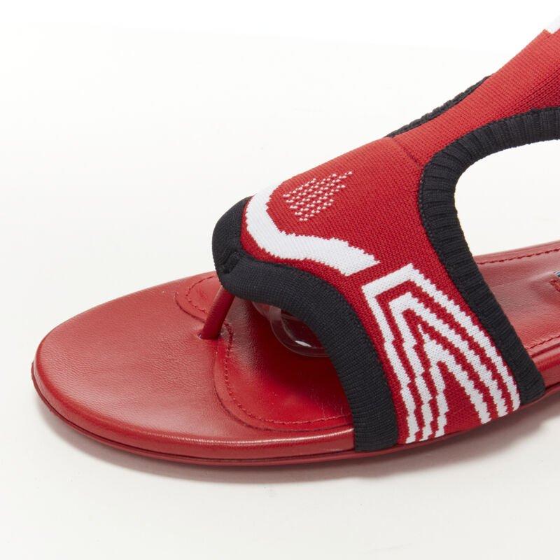 PRADA rosso nero bianco elasticizzato in maglia a calzino sandali infradito EU35.5 in vendita 2