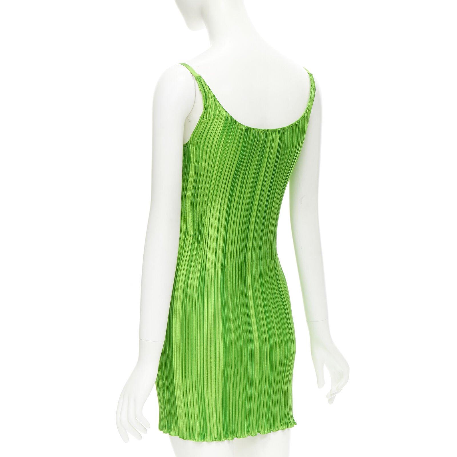 VERSACE 2021 Laufsteg Grünes Tresor De La Mer Seesterne plissiertes Slip-Kleid IT42 M im Angebot 2