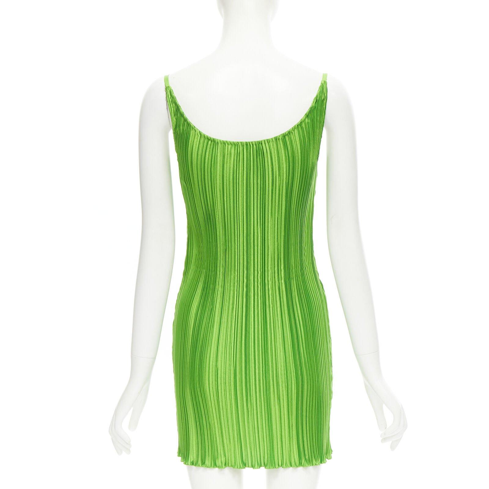 VERSACE 2021 Laufsteg Grünes Tresor De La Mer Seesterne plissiertes Slip-Kleid IT42 M im Angebot 1