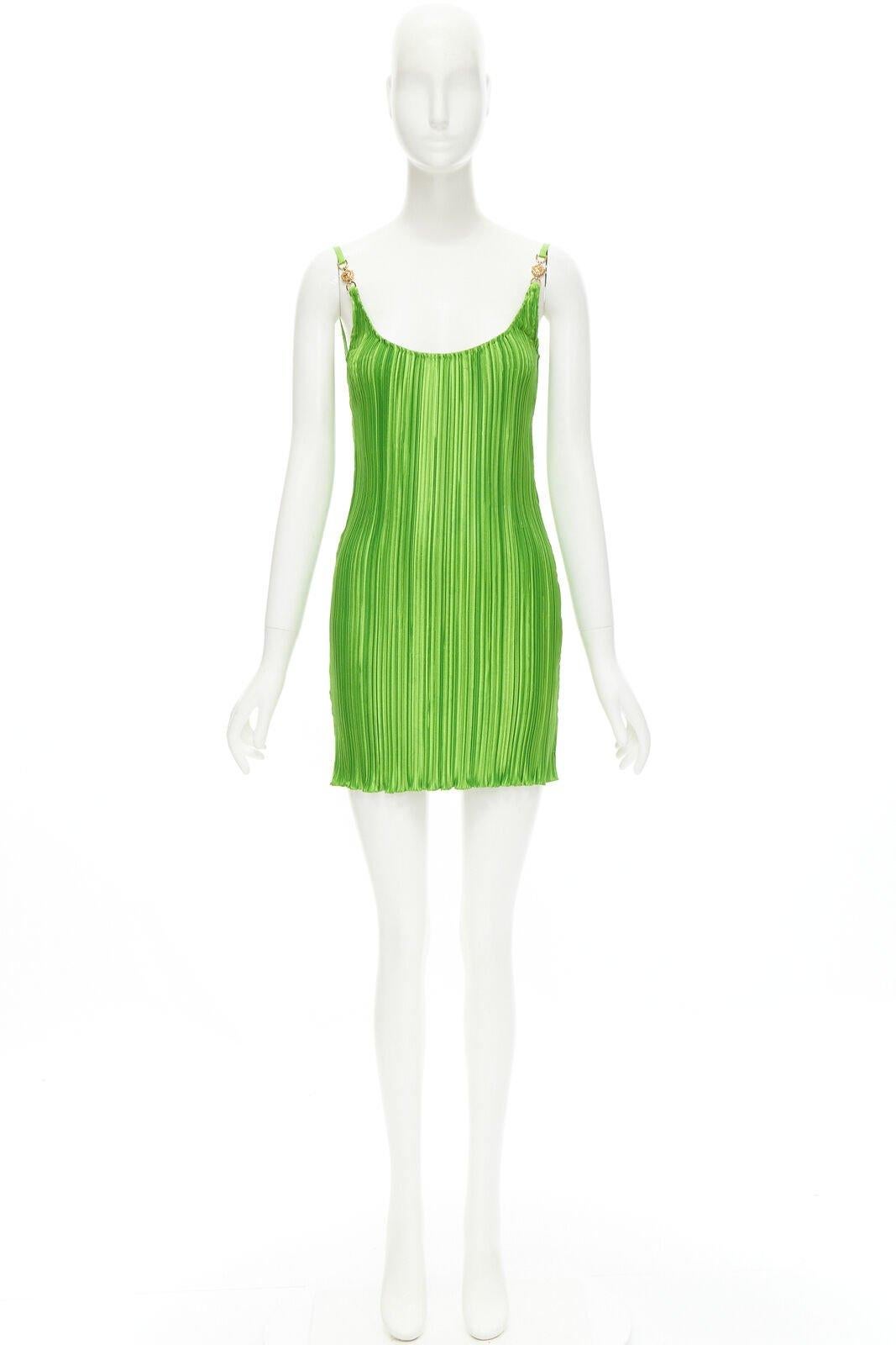 VERSACE 2021 Laufsteg Grünes Tresor De La Mer Seesterne plissiertes Slip-Kleid IT42 M im Angebot 4
