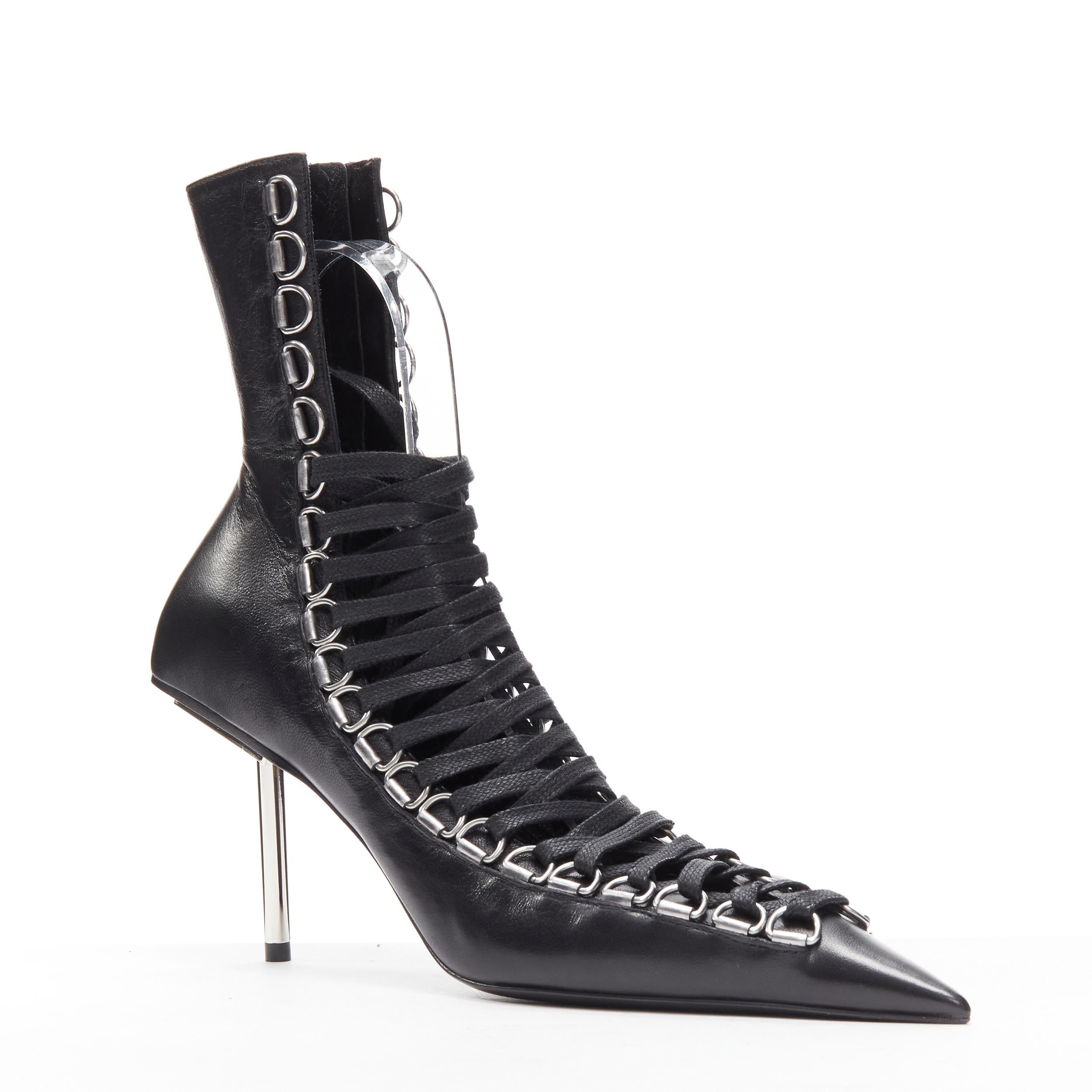 Balenciaga Demna Runway Corset 80 in pelle nera con lacci in metallo argentato EU36 in vendita