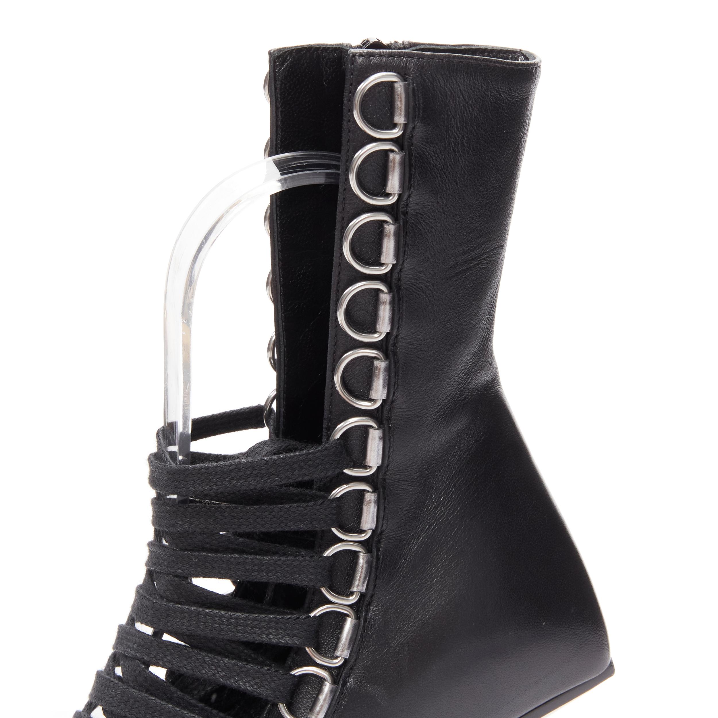 Balenciaga Demna Runway Corset 80 in pelle nera con lacci in metallo argentato EU36 in vendita 3