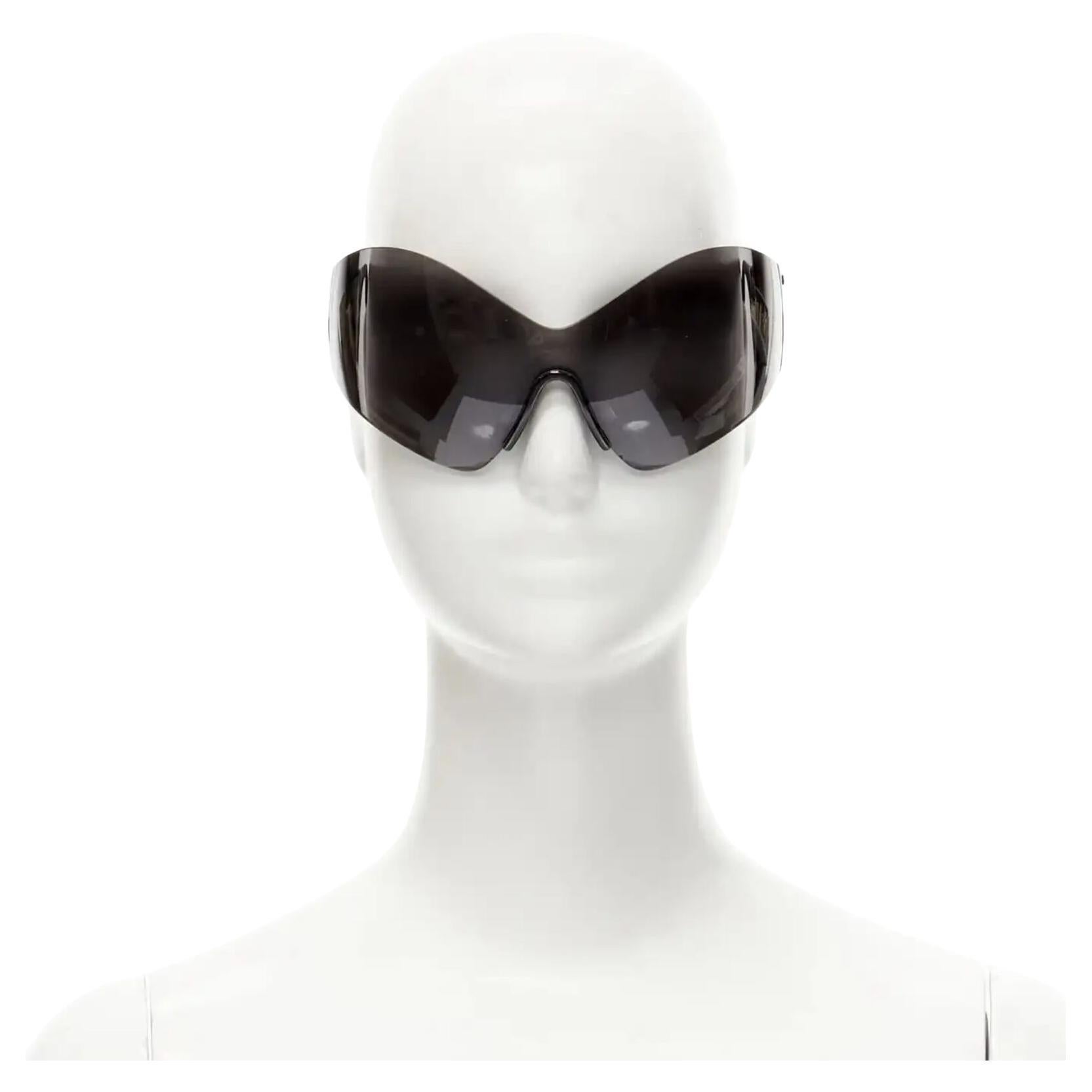 Balenciaga DEMNA Maschera da passerella Farfalla nera scudo occhiali da sole Kardashian in vendita