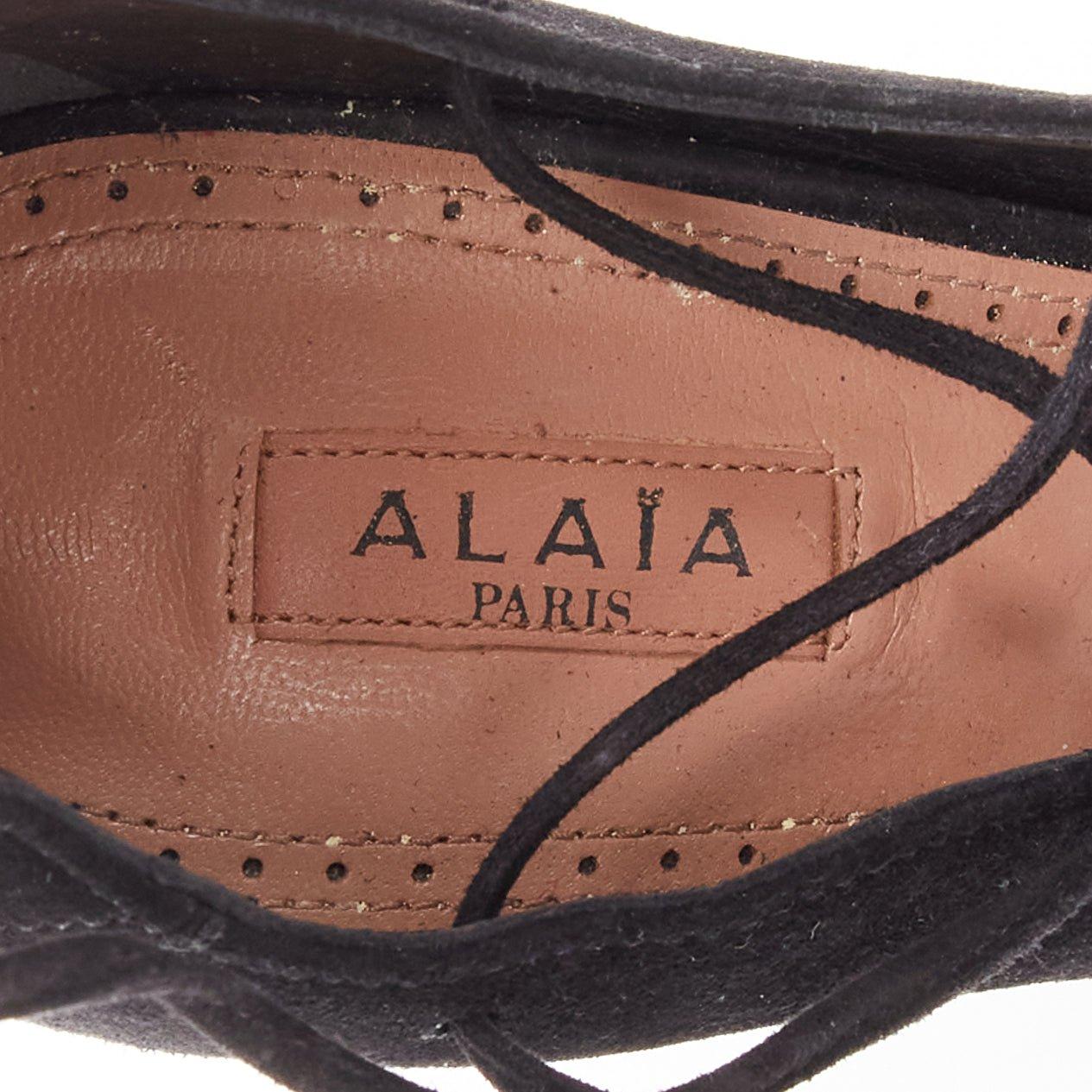 ALAIA in pelle scamosciata nera con lacci e zip sul retro, sandalo con tacco EU38.5 in vendita 4
