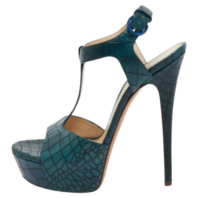 Casadei Sandales à plateforme en cuir gaufré vert Taille 38