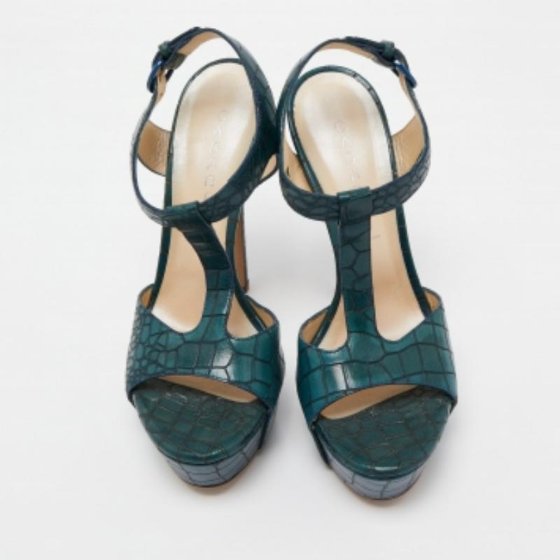 Casadei Sandales à plateforme en cuir gaufré vert Taille 38 en vente 2