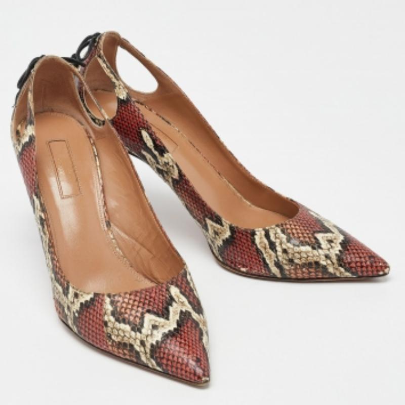 Aquazzura in pelle di pitone Forever Marilyn, con dettaglio nappe e punta a punta, taglia 37 in vendita 2