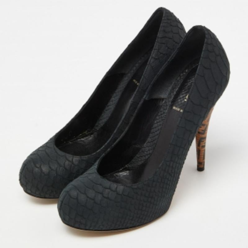 Fendi Black Python Embossed Leather FF Logo Heel Platform Pumps Size 40 In Good Condition For Sale In Dubai, Al Qouz 2