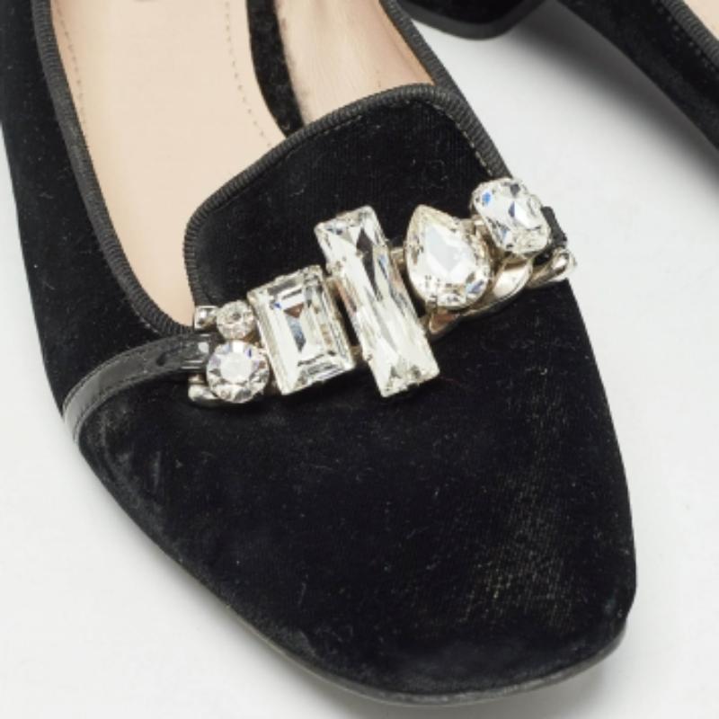 De las mujeres Miu Miu Zapatillas de fumar de terciopelo negro con adornos de cristal talla 37 en venta